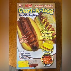 Curl-A-Dog Spiral Grilling Hot Dog Sausage Slicer Skewers and Recipes New In Box